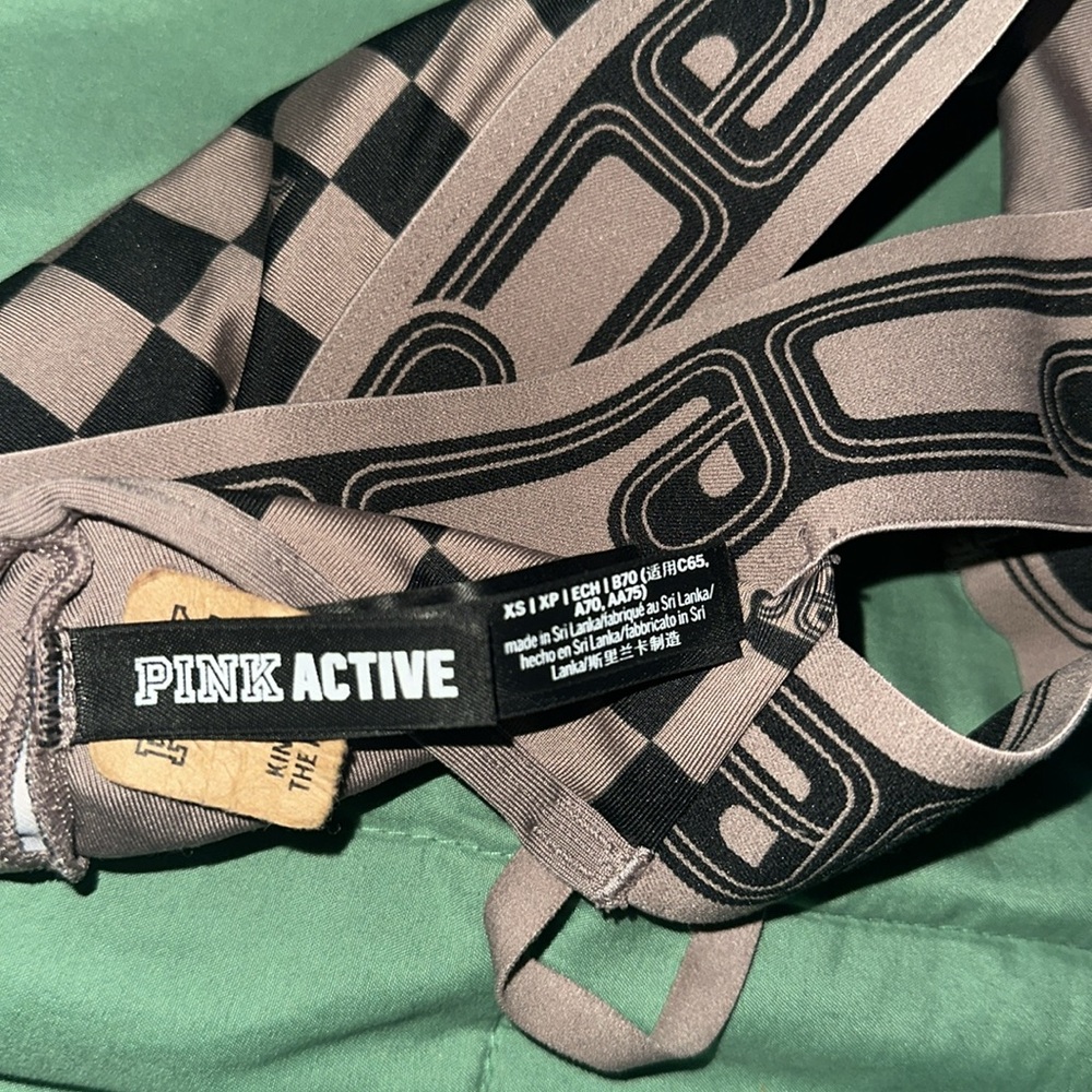 VS PINK Sports - Picture 3 of 3
